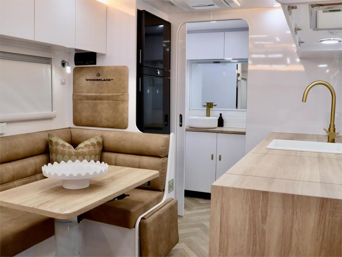 2025 Wonderland RV Amaroo 18Ft