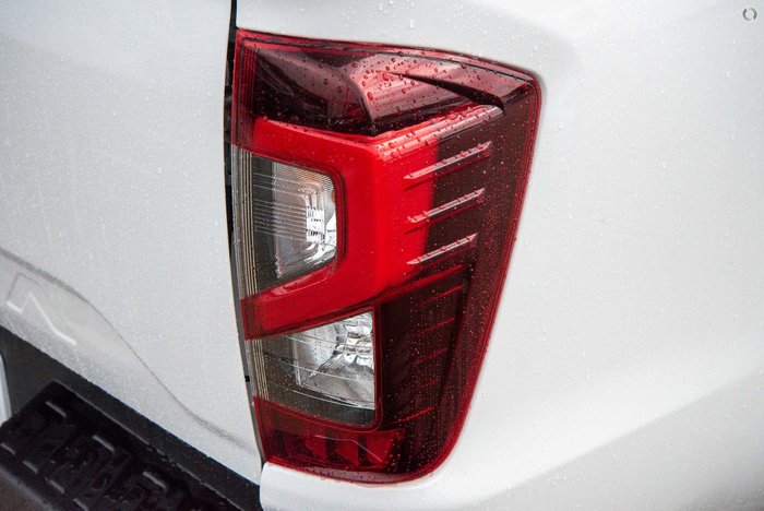 2025 Nissan Navara ST-X