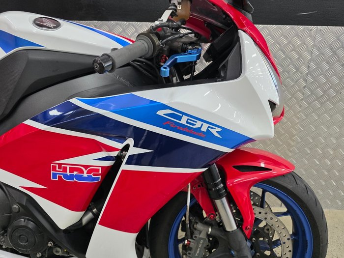 2012 Honda CBR1000RR (FIREBLADE) RED