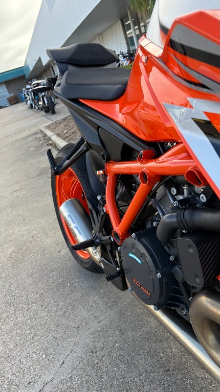 2022 Ktm 1290 SUPER DUKE R Orange