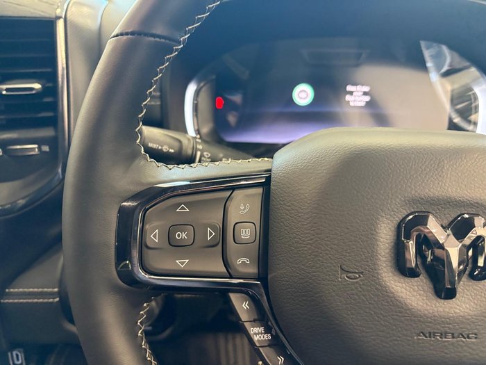 2025 RAM 1500 Limited Hurricane HO RamBox DT MY25 4X4 Dual Range Bright White