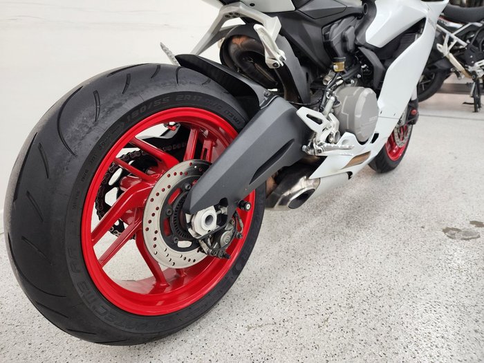 2015 DUCATI 899 PANIGALE White