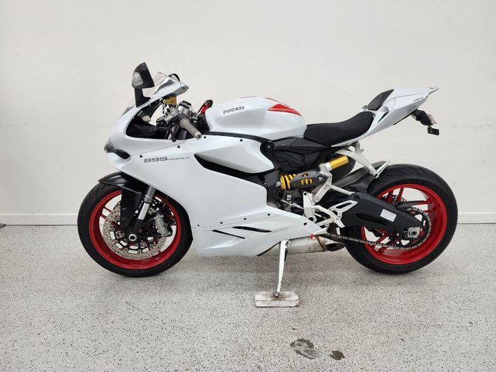 2015 DUCATI 899 PANIGALE White