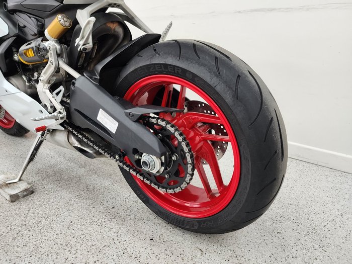 2015 DUCATI 899 PANIGALE White