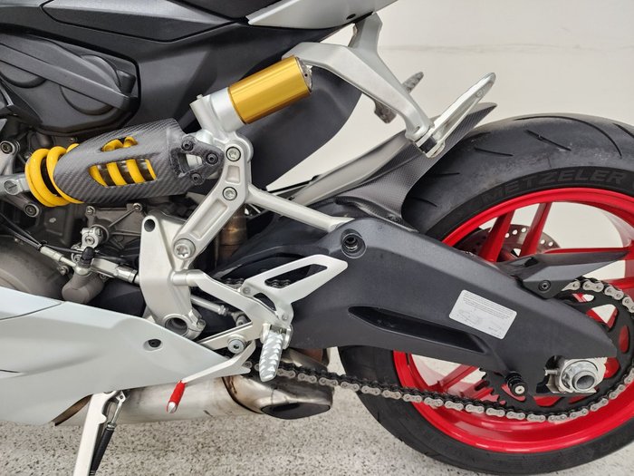 2015 DUCATI 899 PANIGALE White