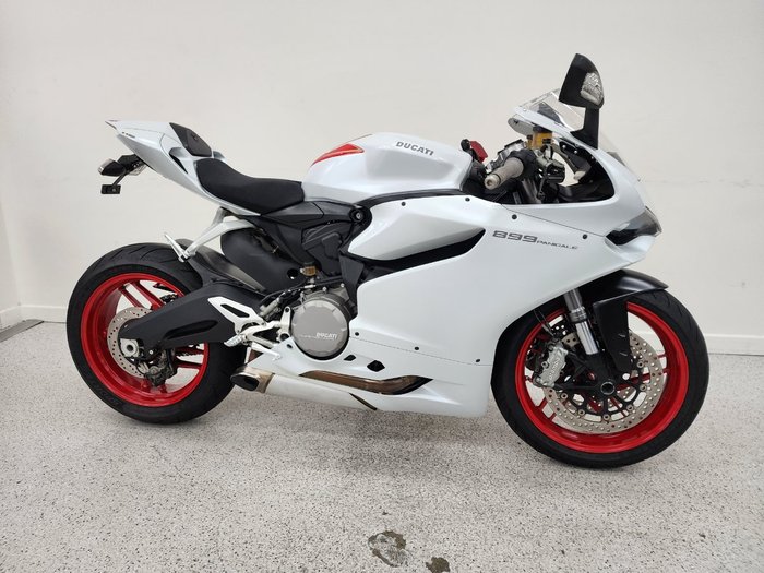2015 DUCATI 899 PANIGALE White