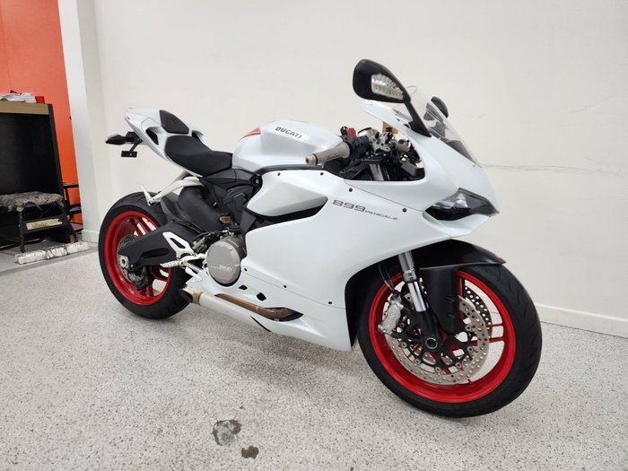 2015 DUCATI 899 PANIGALE White
