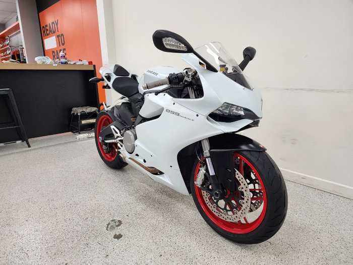 2015 DUCATI 899 PANIGALE White