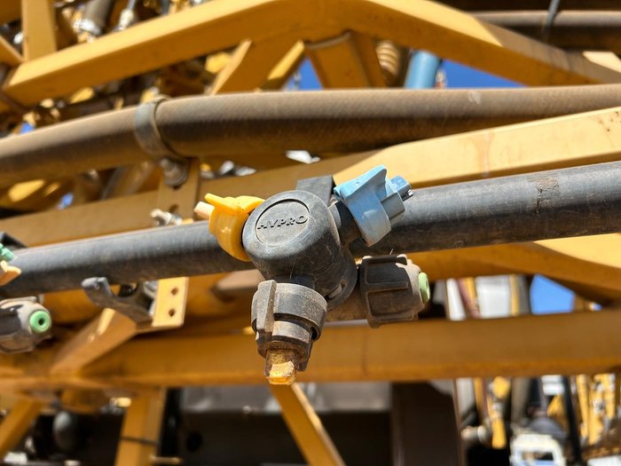 2011 Rogator Rg1300 Sp Sprayer