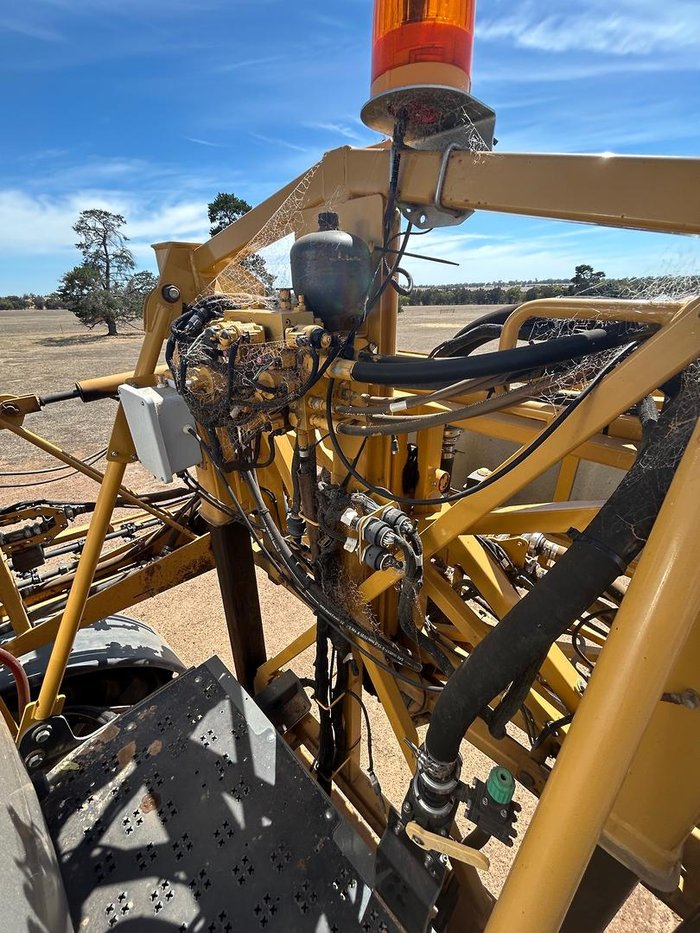 2011 Rogator Rg1300 Sp Sprayer 