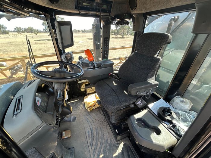 2011 Rogator Rg1300 Sp Sprayer