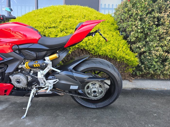 2023 DUCATI STREETFIGHTER V2 Red