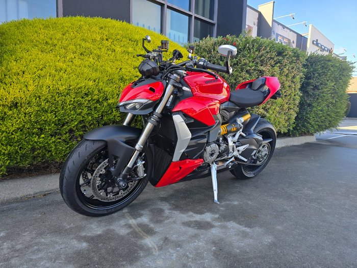 2023 DUCATI STREETFIGHTER V2 Red