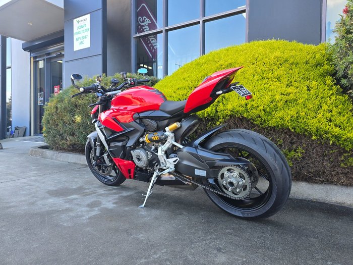 2023 DUCATI STREETFIGHTER V2 Red