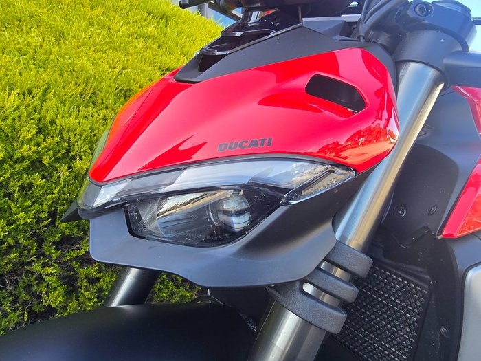 2023 DUCATI STREETFIGHTER V2 Red