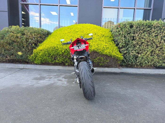 2023 DUCATI STREETFIGHTER V2 Red