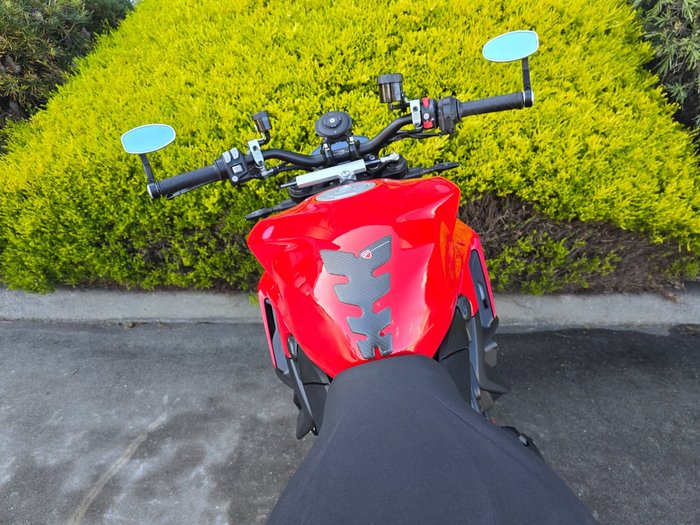 2023 DUCATI STREETFIGHTER V2 Red