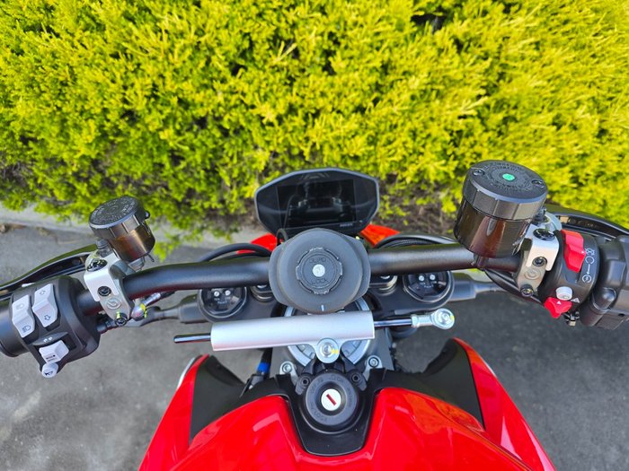 2023 DUCATI STREETFIGHTER V2 Red