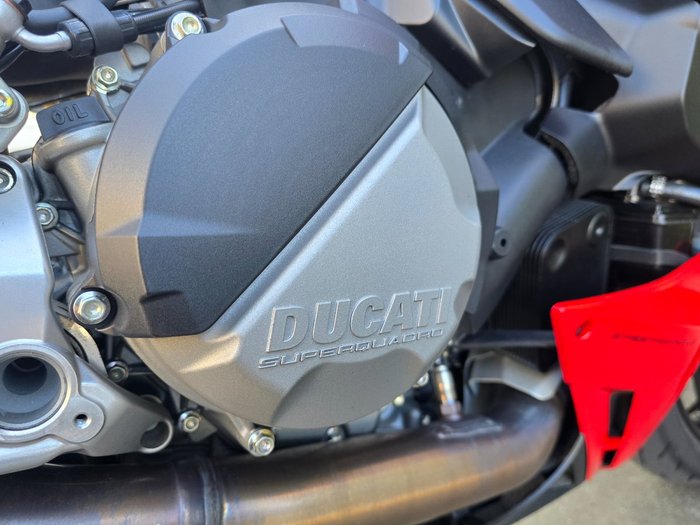 2023 DUCATI STREETFIGHTER V2 Red