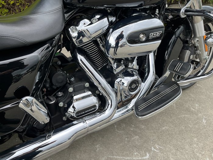 2018 HARLEY-DAVIDSON FLTRX ROAD GLIDE Black