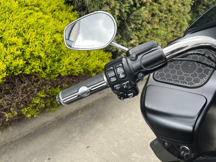 2018 HARLEY-DAVIDSON FLTRX ROAD GLIDE Black