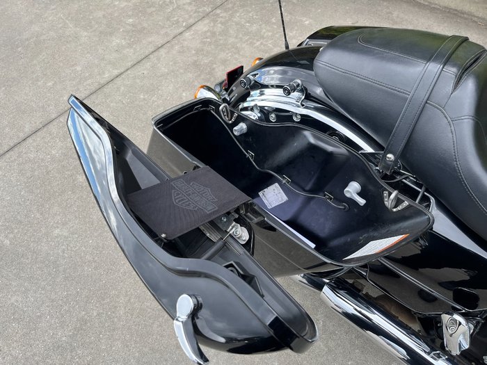 2018 HARLEY-DAVIDSON FLTRX ROAD GLIDE Black