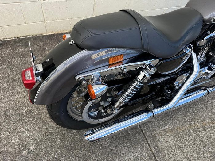 2014 Harley-Davidson 1200 Custom (XL1200C) Sportster