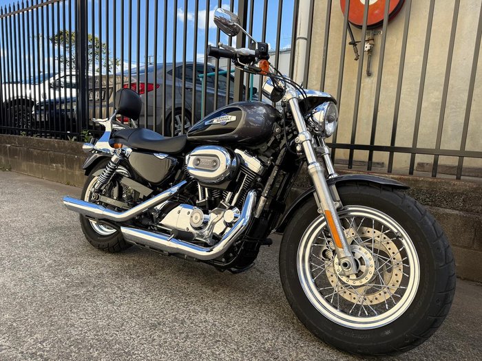 2014 Harley-Davidson 1200 Custom (XL1200C) Sportster