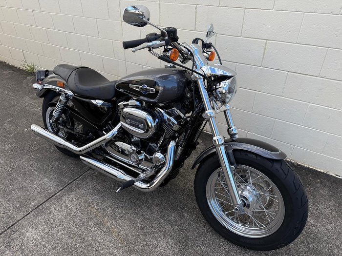 2014 Harley-Davidson 1200 Custom (XL1200C) Sportster