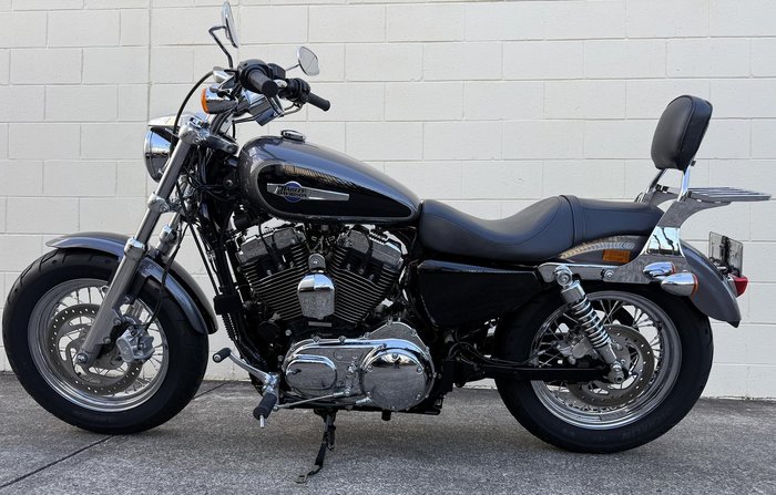 2014 Harley-Davidson 1200 Custom (XL1200C) Sportster