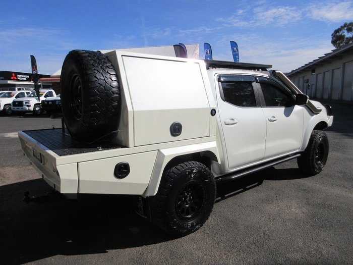 2017 Nissan Navara ST-X
