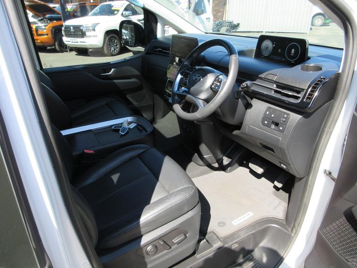 2022 Hyundai STARIA Highlander