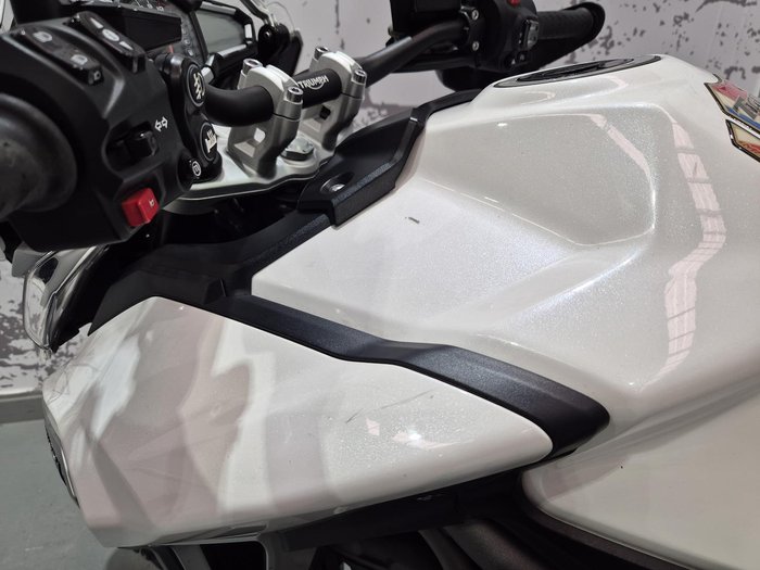 2017 Triumph Tiger Explorer XRx Tiger White