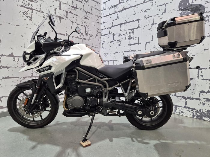 2017 Triumph Tiger Explorer XRx Tiger White