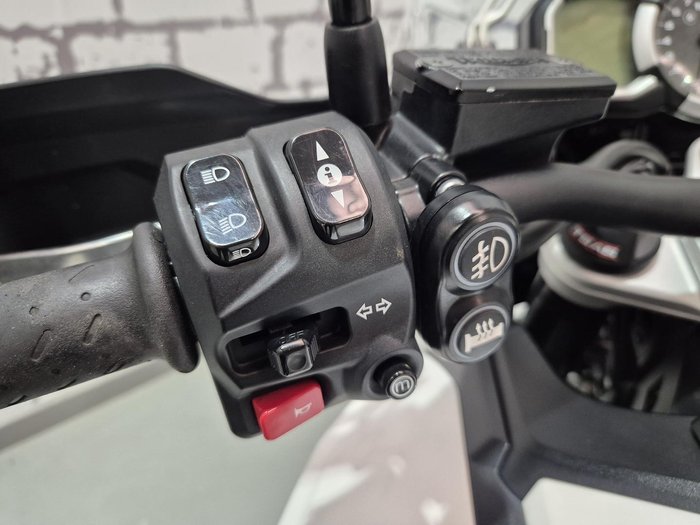 2017 Triumph Tiger Explorer XRx Tiger White