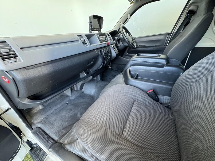 2011 Toyota Hiace Commuter