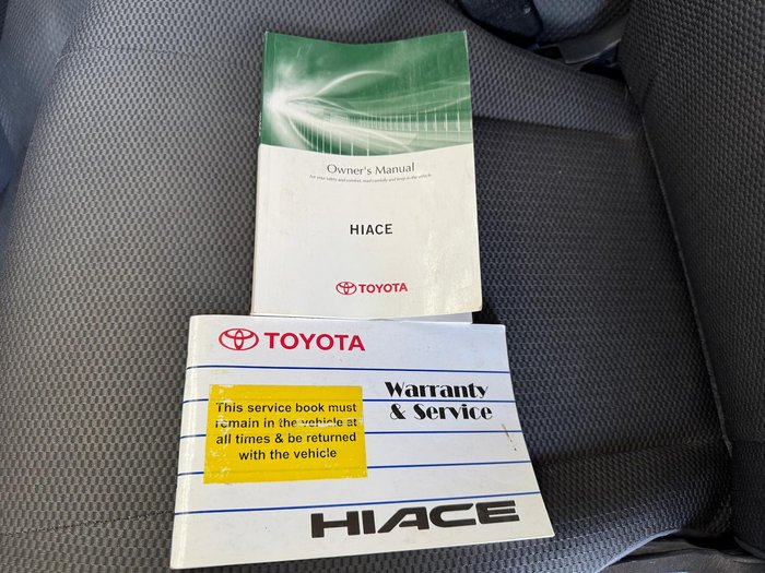 2011 Toyota Hiace Commuter