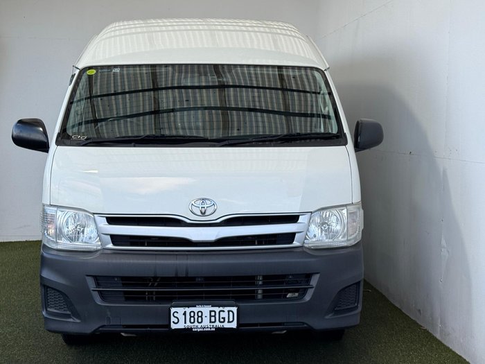 2011 Toyota Hiace Commuter