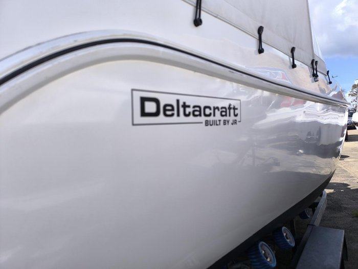 2015 DELTACRAFT Half Cabin Cruiser
