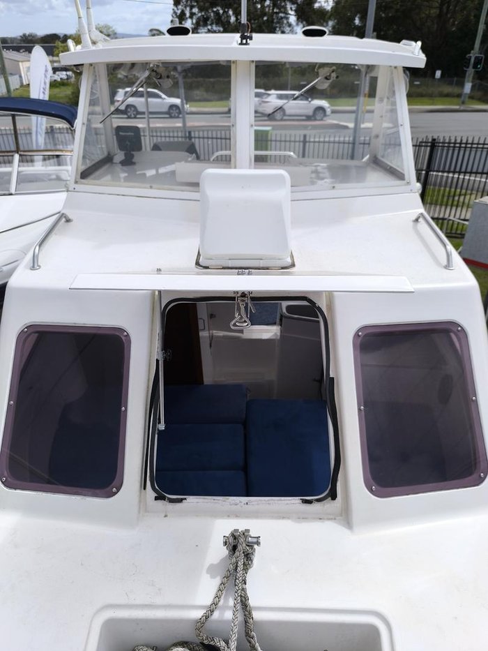 2015 DELTACRAFT Half Cabin Cruiser