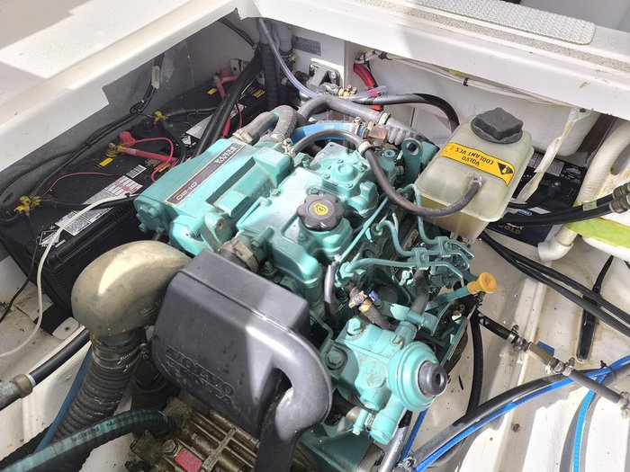 2015 DELTACRAFT Half Cabin Cruiser
