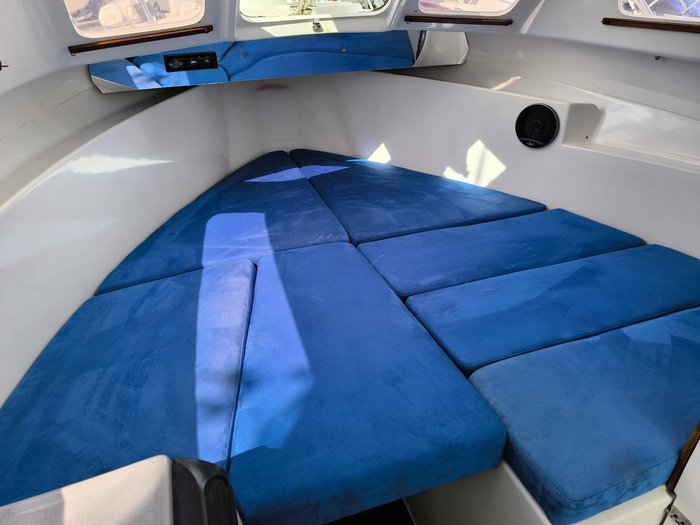 2015 DELTACRAFT Half Cabin Cruiser