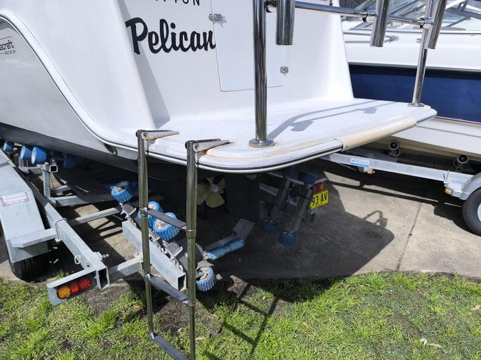 2015 DELTACRAFT Half Cabin Cruiser