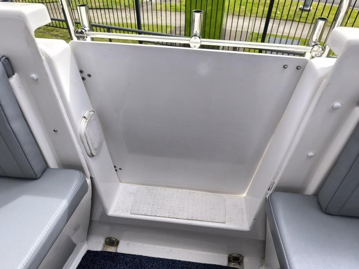 2015 DELTACRAFT Half Cabin Cruiser
