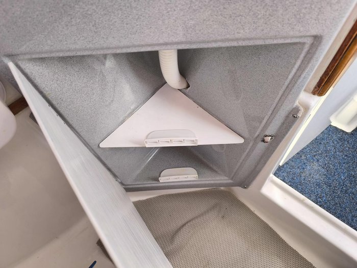 2015 DELTACRAFT Half Cabin Cruiser