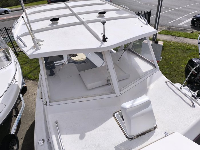 2015 DELTACRAFT Half Cabin Cruiser