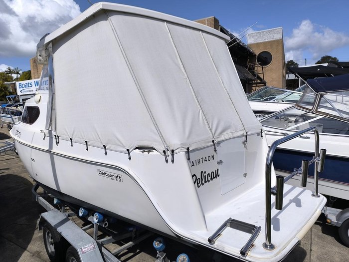 2015 DELTACRAFT Half Cabin Cruiser