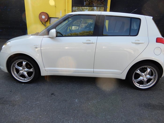 2009 Suzuki Swift RS415 White