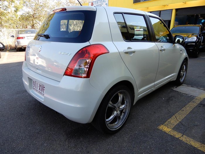 2009 Suzuki Swift RS415 White