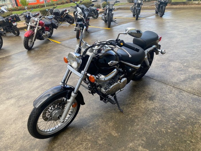 2015 Suzuki VL250 (LC250 INTRUDER) BLACK